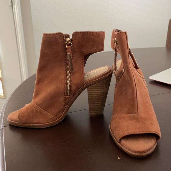 Gianni Bini brown heels, 7.5 - Picture 3 of 4